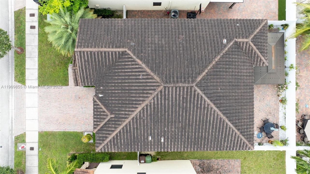 For Sale: $899,900 (5 beds, 3 baths, 3316 Square Feet)