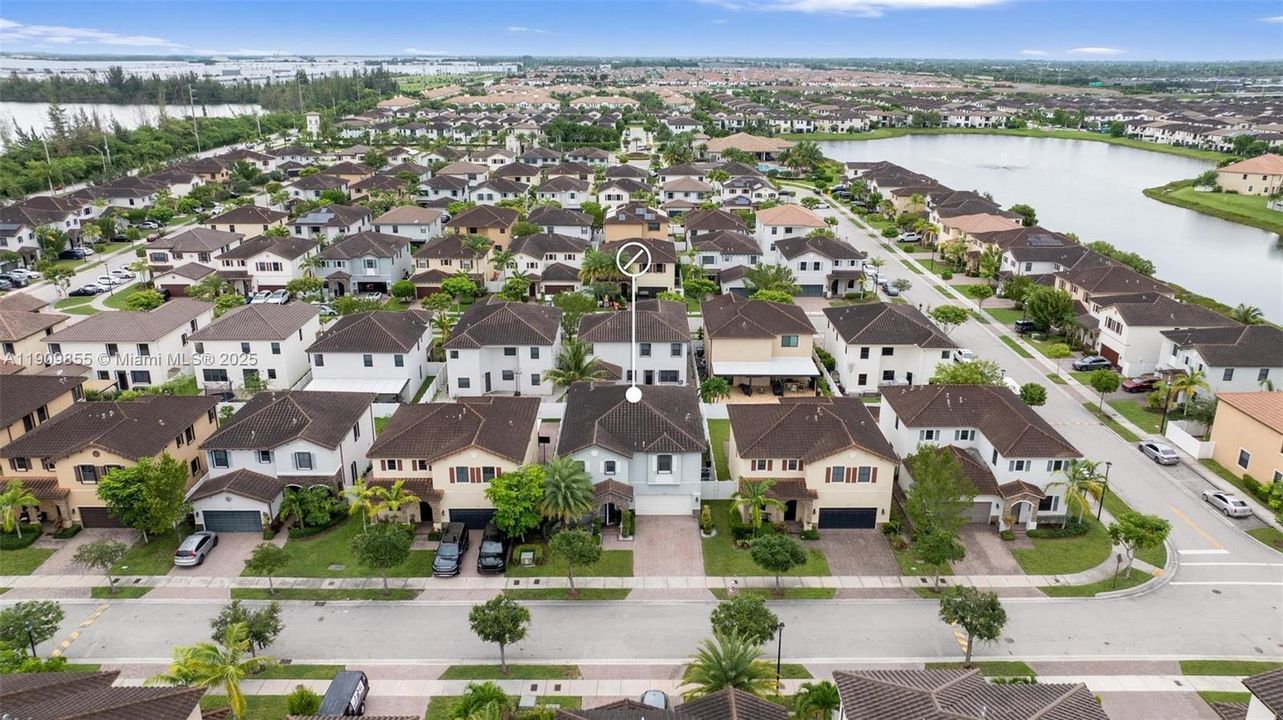 For Sale: $899,900 (5 beds, 3 baths, 3316 Square Feet)