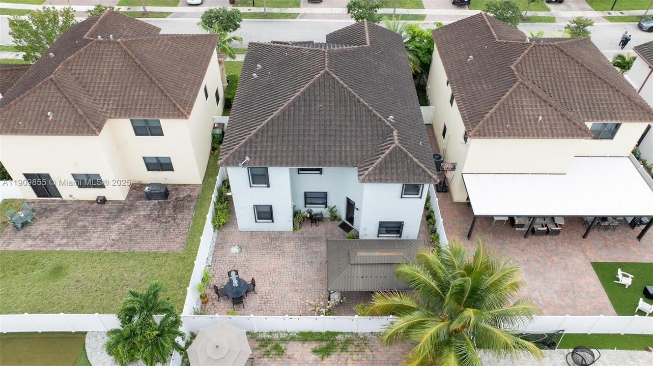 For Sale: $899,900 (5 beds, 3 baths, 3316 Square Feet)