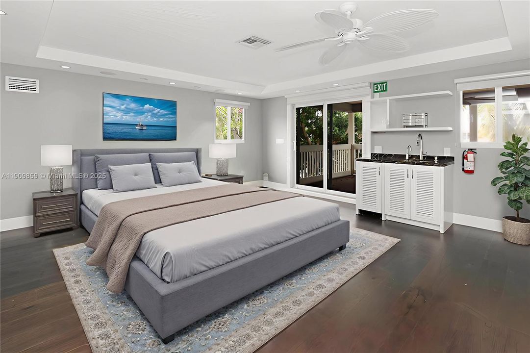 На продажу: $2,999,999 (5 спален, 2 ванн, 3537 Квадратных фут)