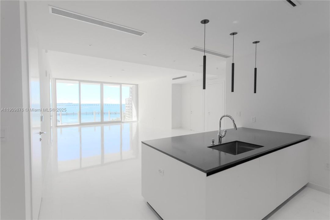 En Venta: $3,400,000 (2 camas, 3 baños, 1675 Pies cuadrados)