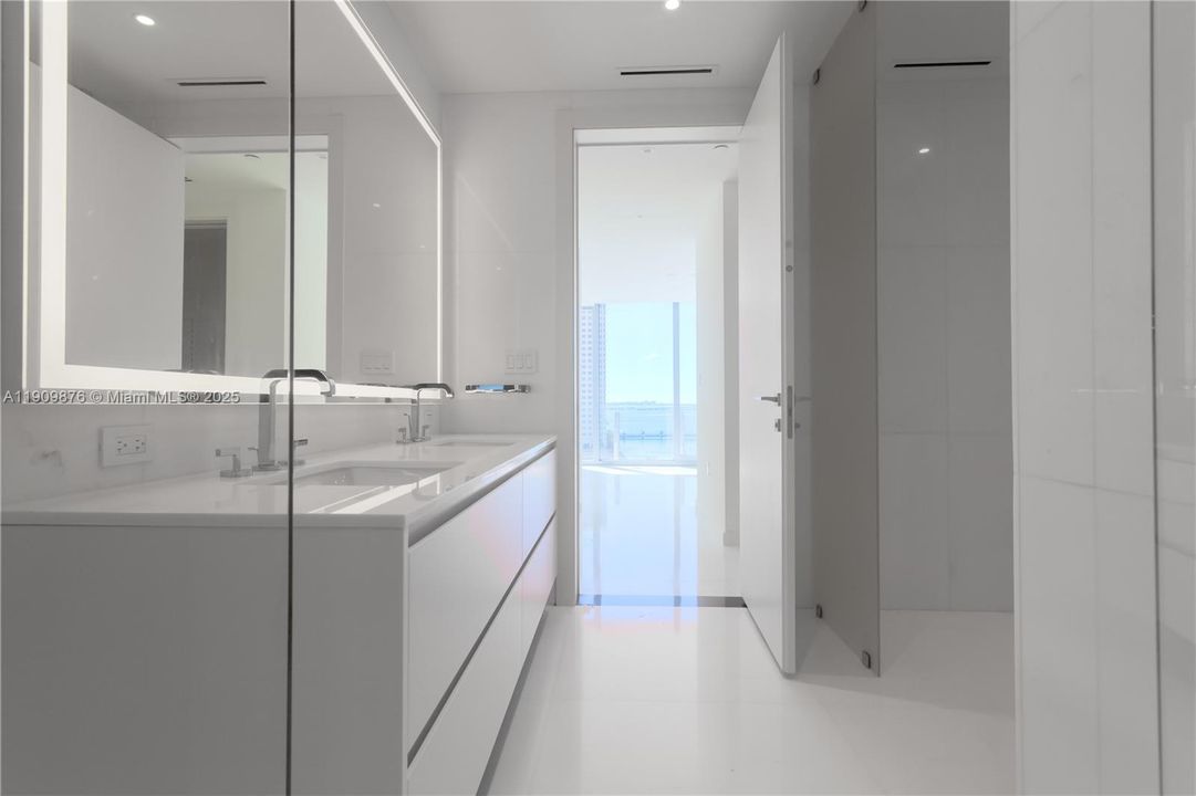 En Venta: $3,400,000 (2 camas, 3 baños, 1675 Pies cuadrados)