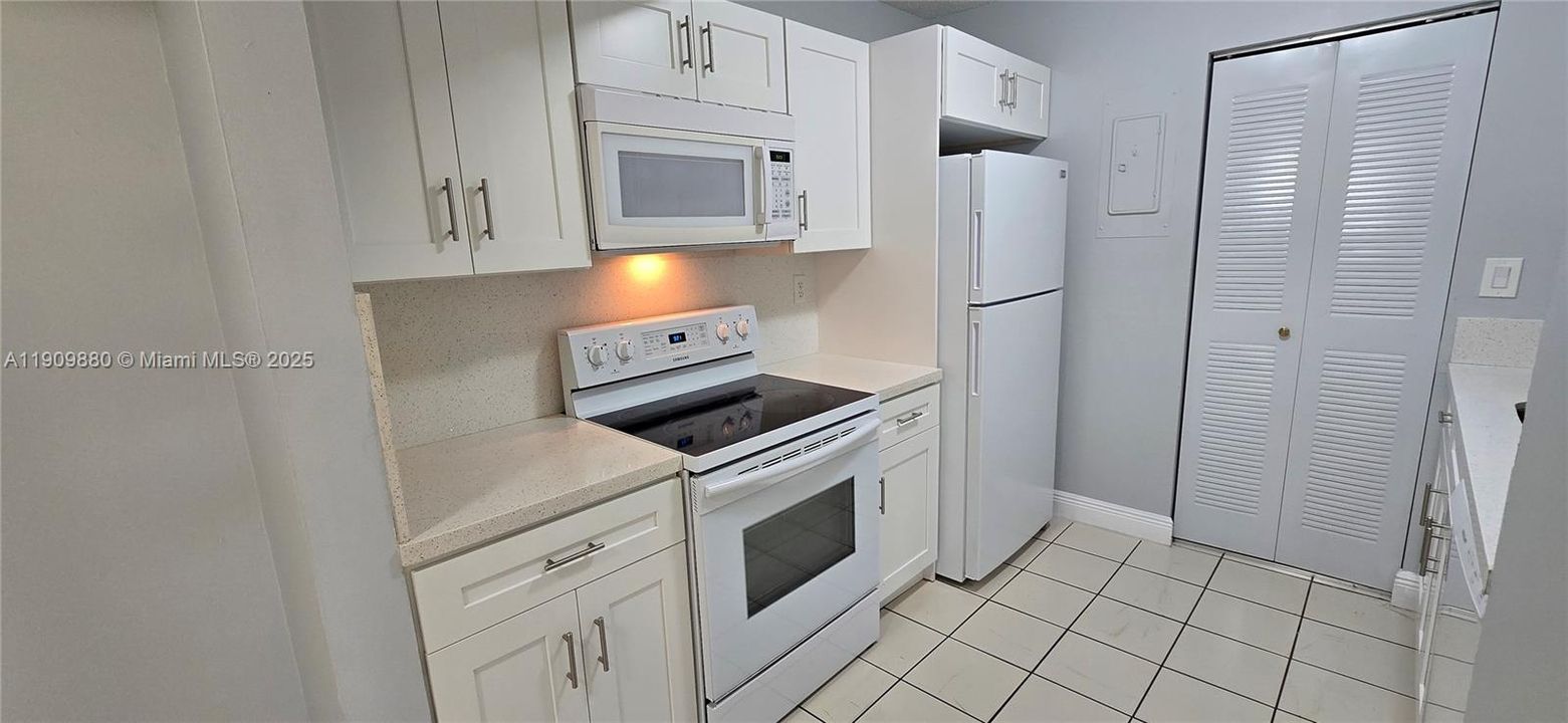 En Venta: $269,900 (2 camas, 1 baños, 758 Pies cuadrados)