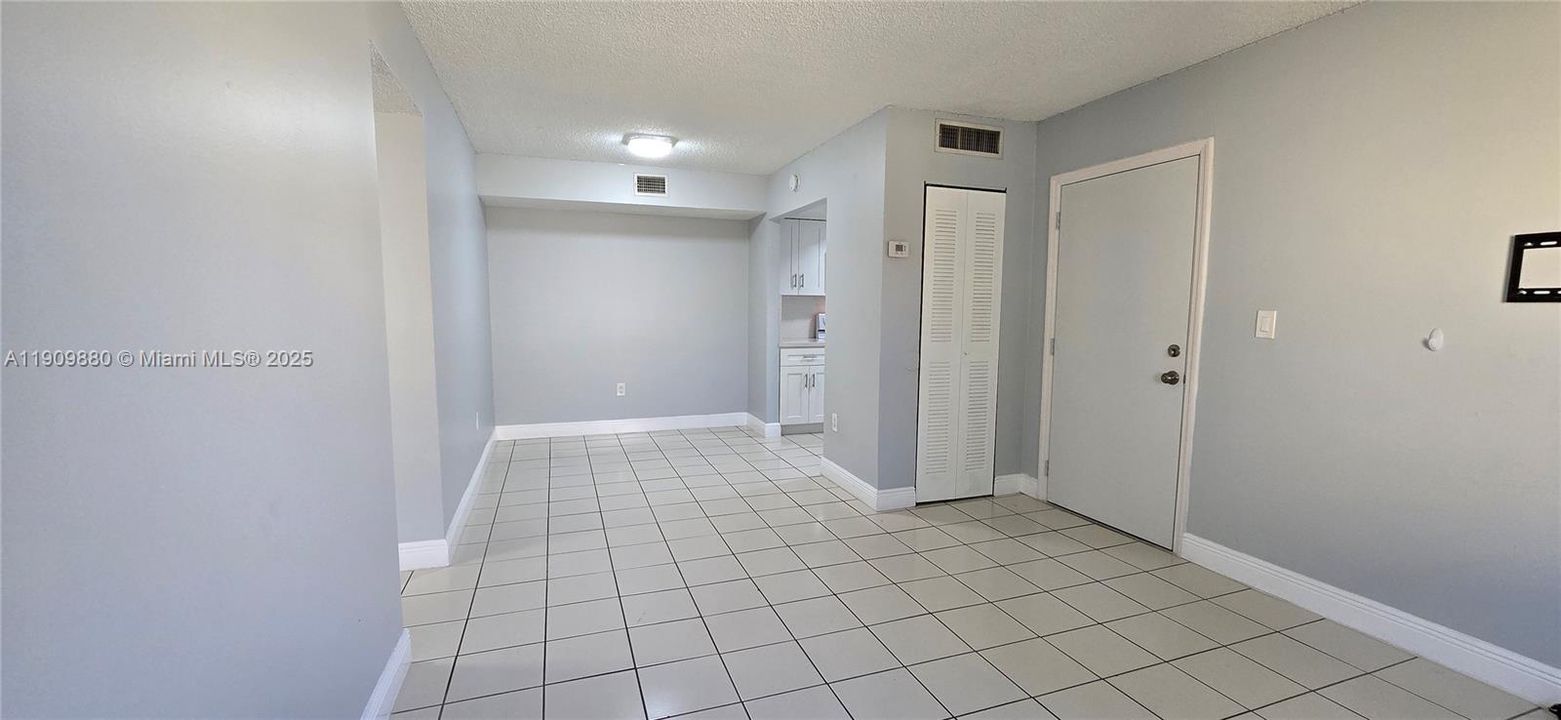 En Venta: $269,900 (2 camas, 1 baños, 758 Pies cuadrados)