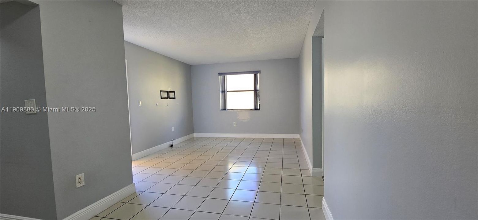 En Venta: $269,900 (2 camas, 1 baños, 758 Pies cuadrados)