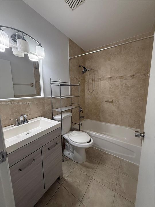 For Sale: $474,999 (3 beds, 2 baths, 1170 Square Feet)