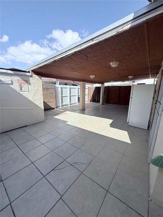 For Sale: $474,999 (3 beds, 2 baths, 1170 Square Feet)