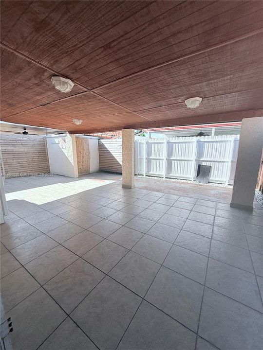 For Sale: $474,999 (3 beds, 2 baths, 1170 Square Feet)