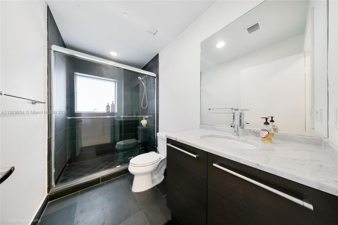 待售: $1,268,000 (3 贝兹, 3 浴室, 1575 平方英尺)