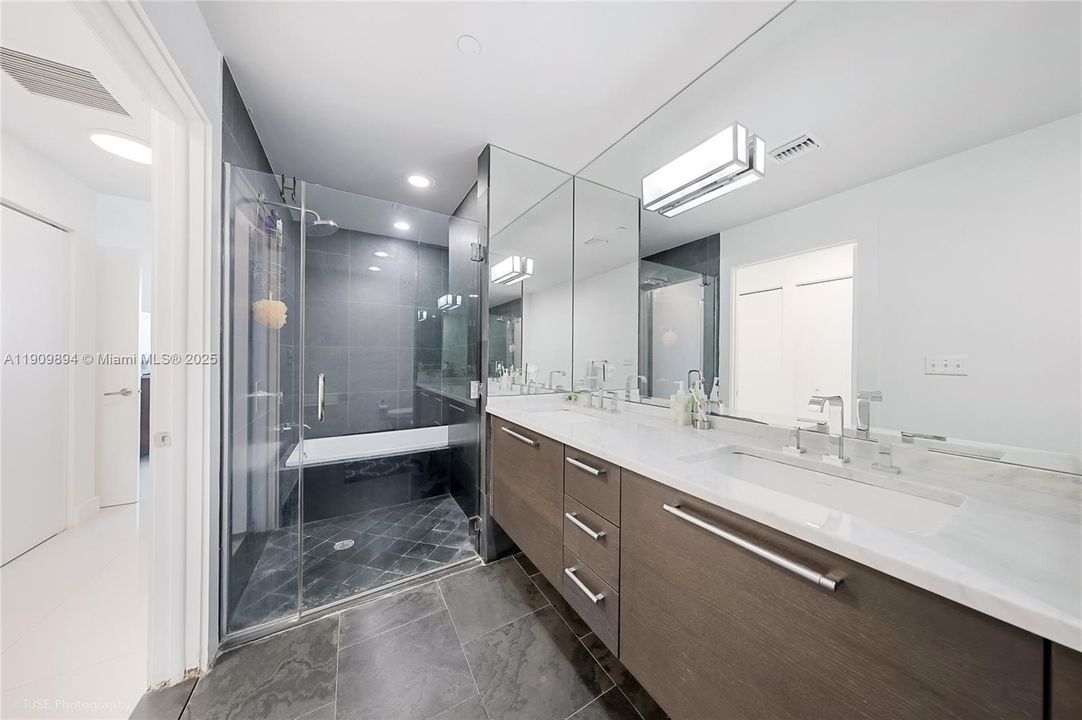 待售: $1,268,000 (3 贝兹, 3 浴室, 1575 平方英尺)