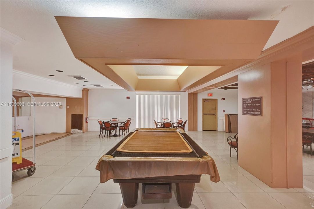 待售: $268,000 (2 贝兹, 2 浴室, 1222 平方英尺)