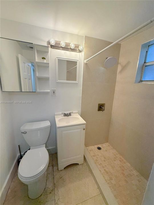 Recently Rented: $1,600 (1 beds, 1 baths, 539 Square Feet)