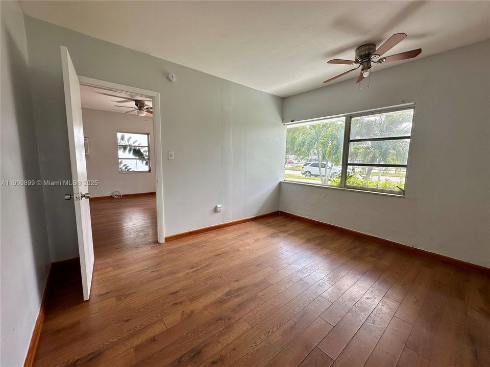 En Venta: $755,000 (0 camas, 0 baños, 1914 Pies cuadrados)