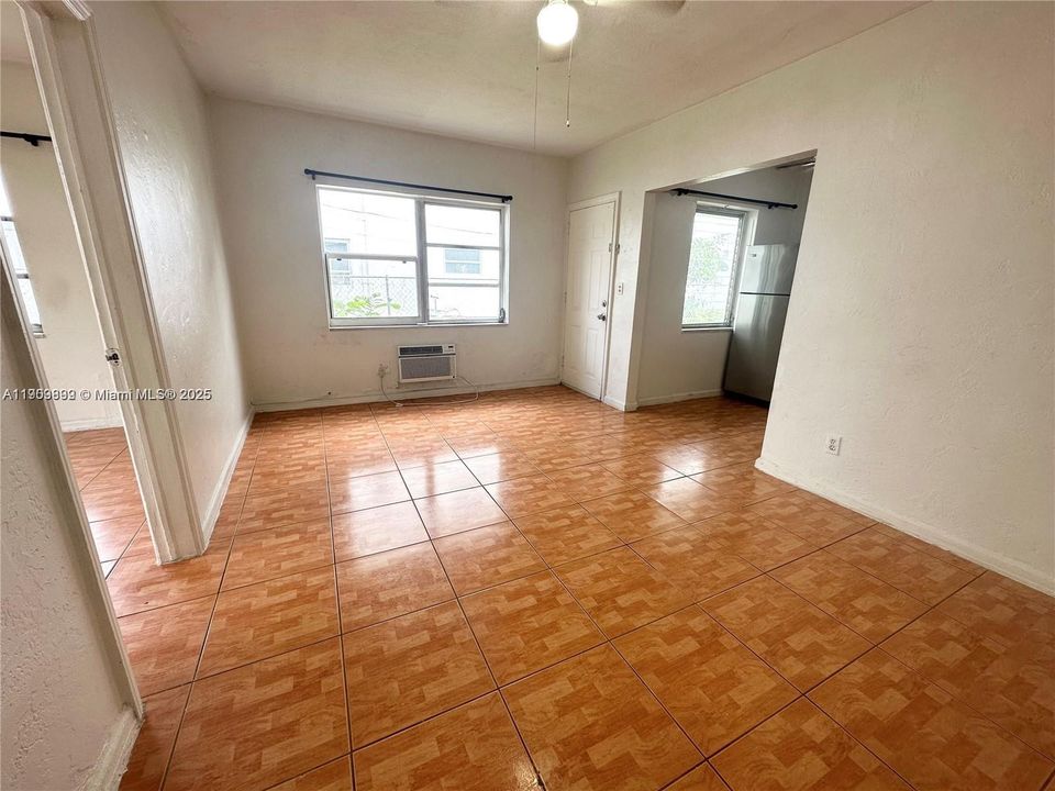 En Venta: $755,000 (0 camas, 0 baños, 1914 Pies cuadrados)