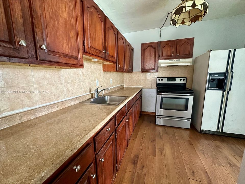 En Venta: $755,000 (0 camas, 0 baños, 1914 Pies cuadrados)