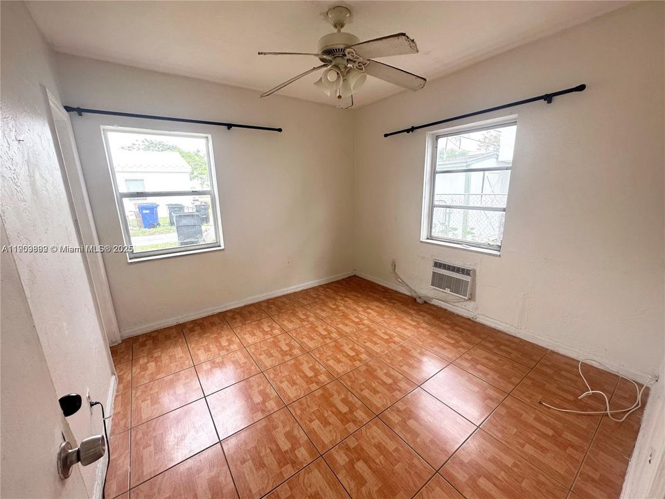 En Venta: $755,000 (0 camas, 0 baños, 1914 Pies cuadrados)