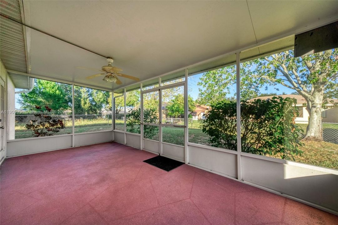 合同活跃: $214,999 (2 贝兹, 2 浴室, 0 平方英尺)