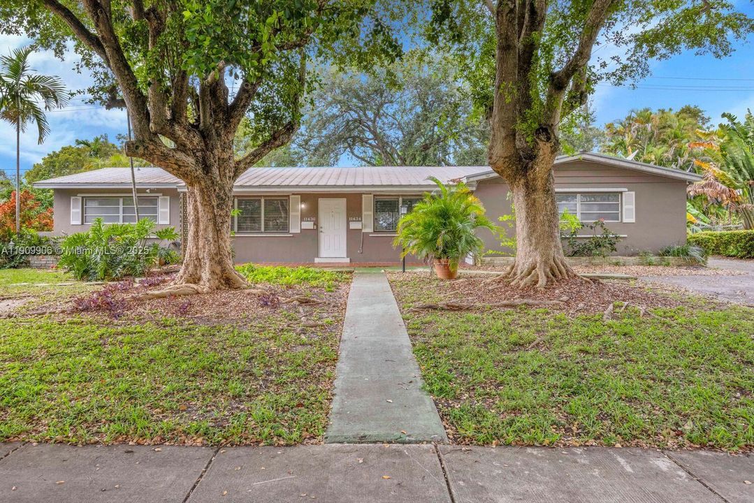 Active With Contract: $1,000,000 (0 beds, 0 baths, 2395 Square Feet)