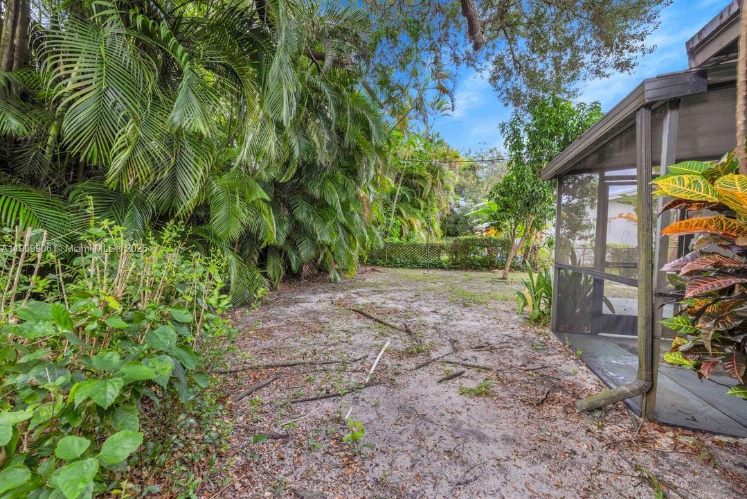 Active With Contract: $1,000,000 (0 beds, 0 baths, 2395 Square Feet)