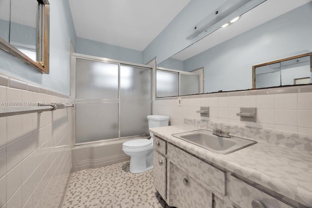 Active With Contract: $1,000,000 (0 beds, 0 baths, 2395 Square Feet)