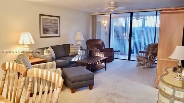 For Sale: $279,000 (2 beds, 2 baths, 1184 Square Feet)