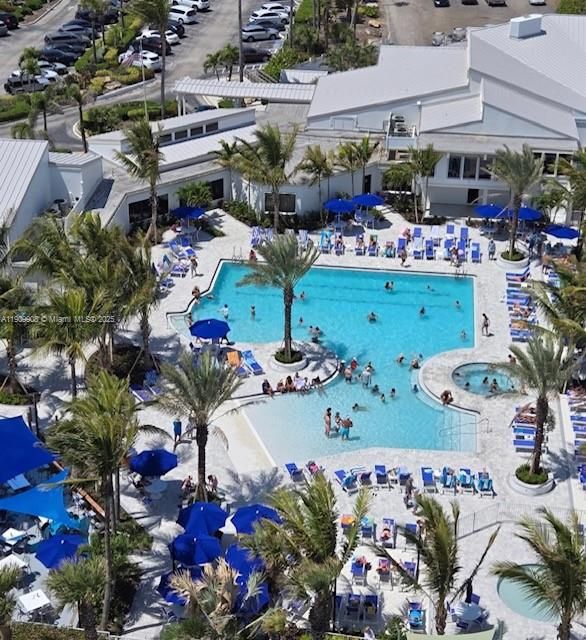 For Sale: $279,000 (2 beds, 2 baths, 1184 Square Feet)