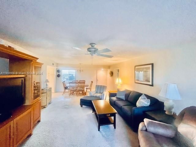 For Sale: $279,000 (2 beds, 2 baths, 1184 Square Feet)