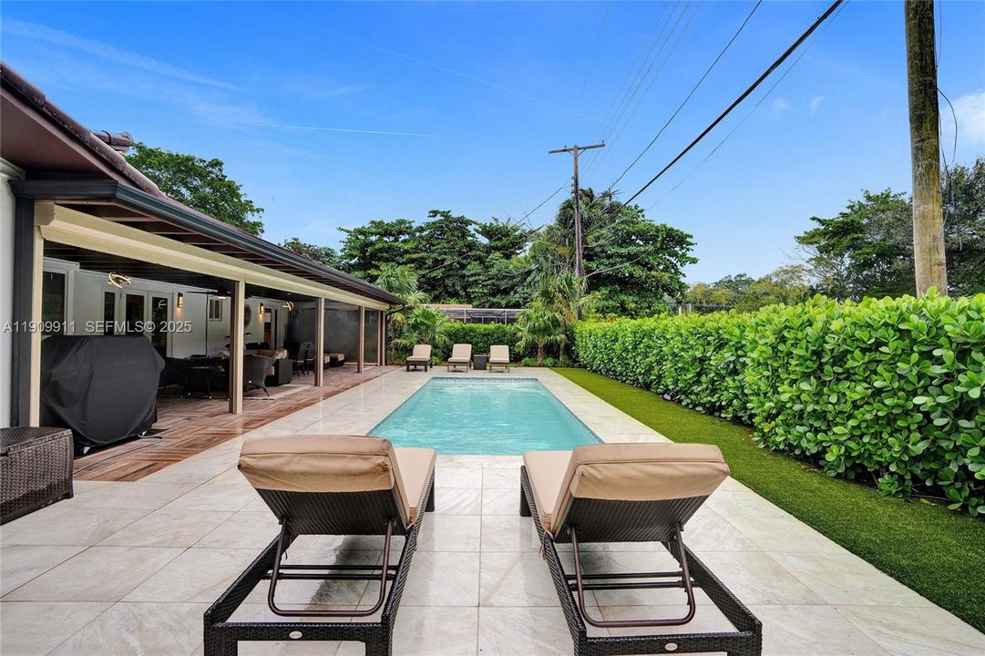 待售: $1,925,000 (5 贝兹, 3 浴室, 2462 平方英尺)