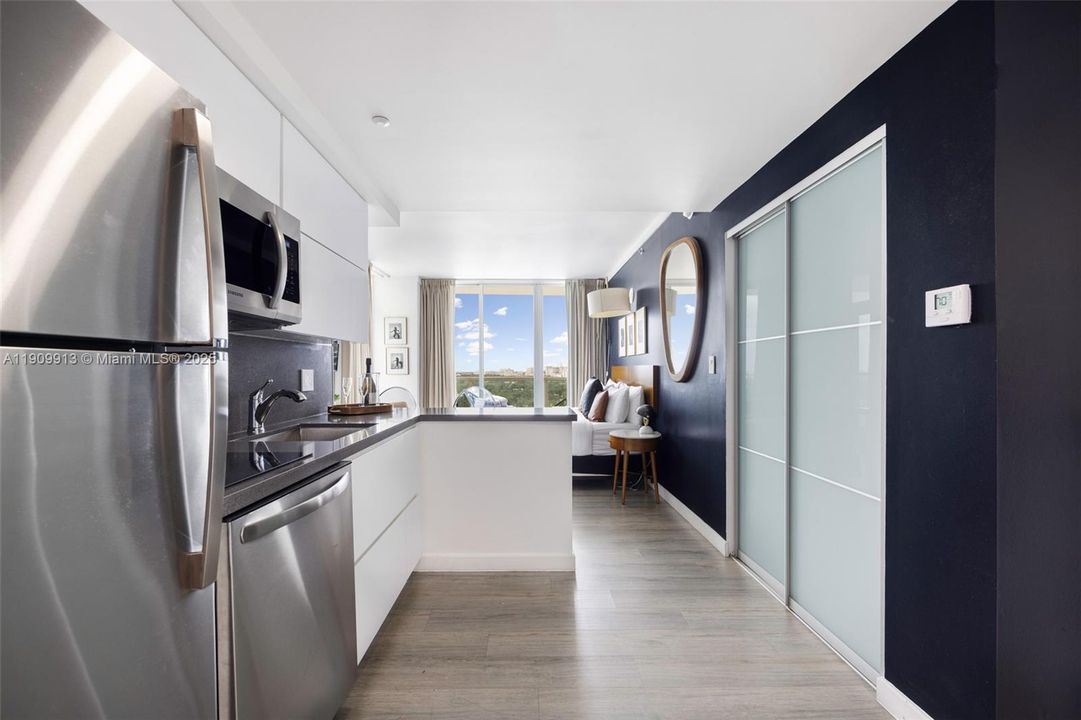 En Venta: $669,000 (1 camas, 2 baños, 679 Pies cuadrados)