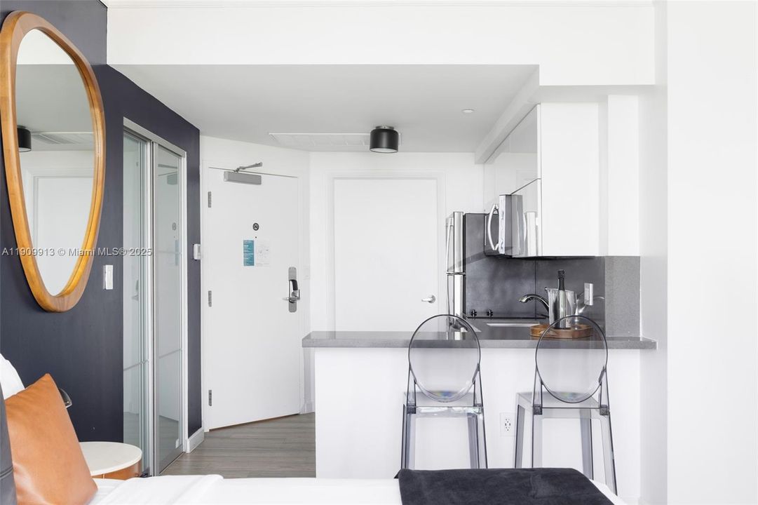 En Venta: $669,000 (1 camas, 2 baños, 679 Pies cuadrados)