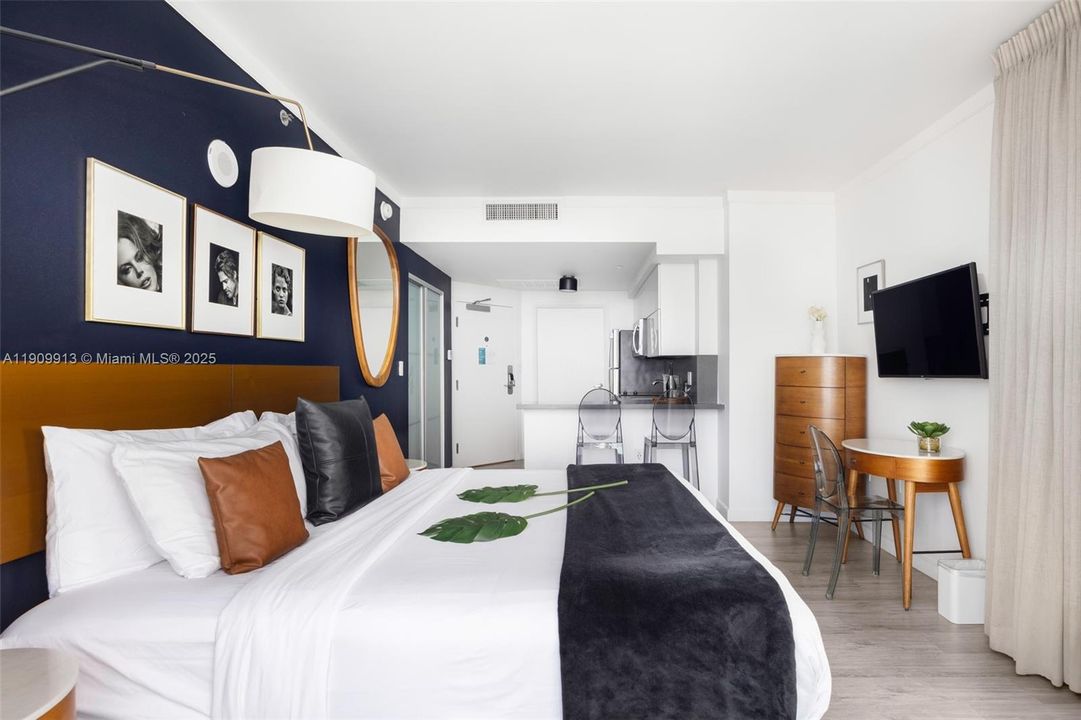 En Venta: $669,000 (1 camas, 2 baños, 679 Pies cuadrados)