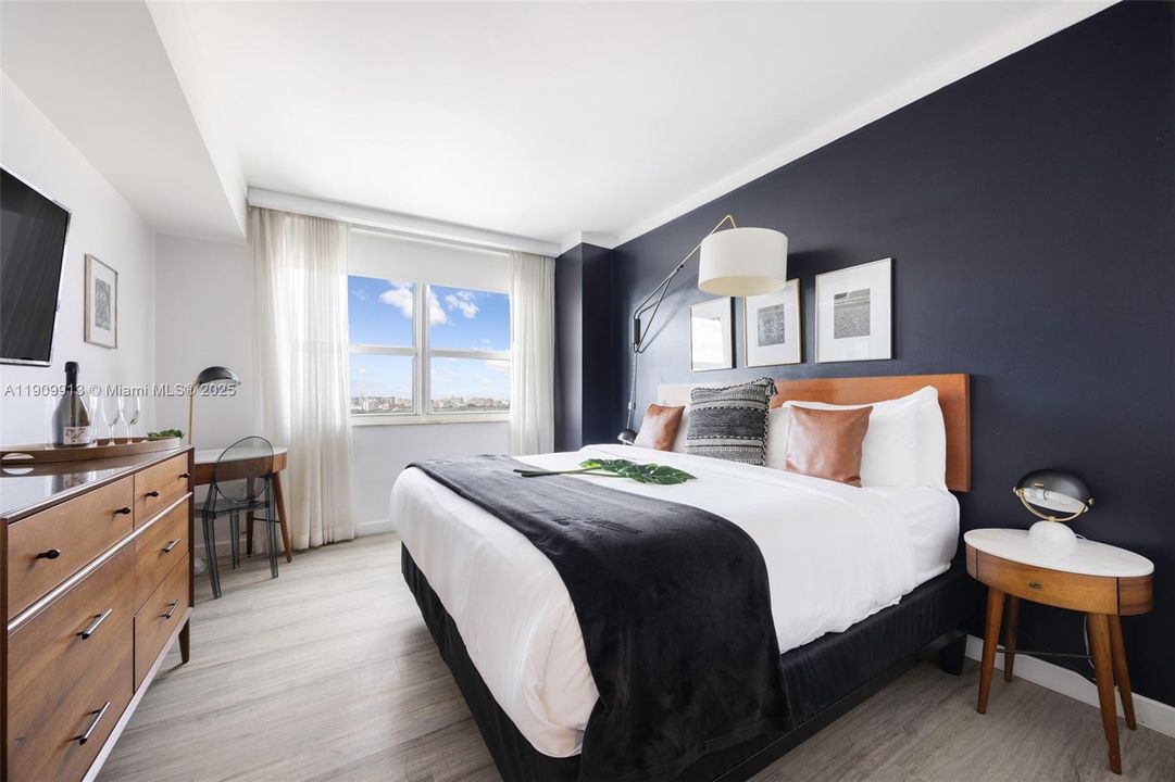 En Venta: $669,000 (1 camas, 2 baños, 679 Pies cuadrados)