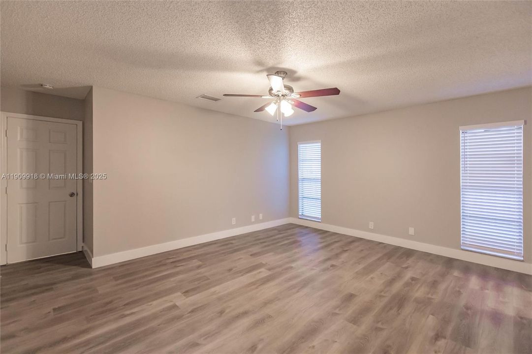 Active With Contract: $669,900 (3 beds, 2 baths, 2106 Square Feet)