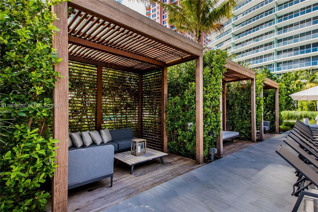 For Sale: $8,150,000 (4 beds, 4 baths, 3767 Square Feet)