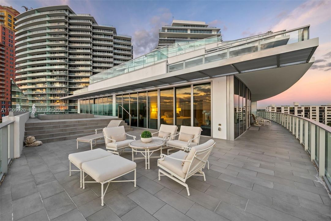 For Sale: $8,150,000 (4 beds, 4 baths, 3767 Square Feet)