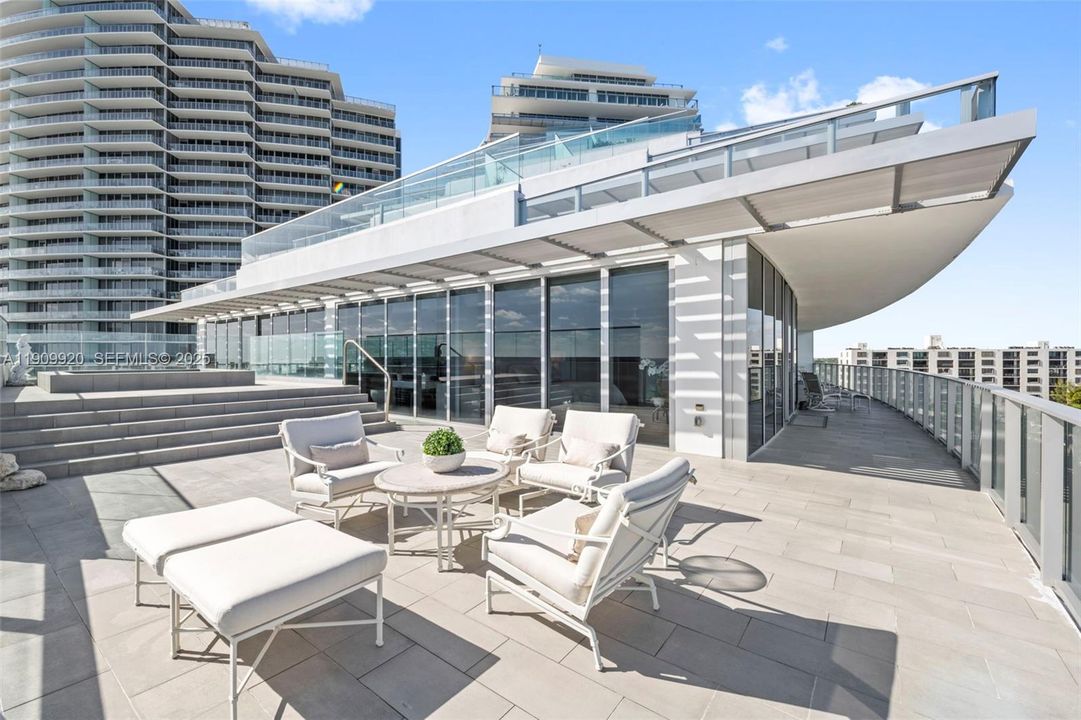 For Sale: $8,150,000 (4 beds, 4 baths, 3767 Square Feet)