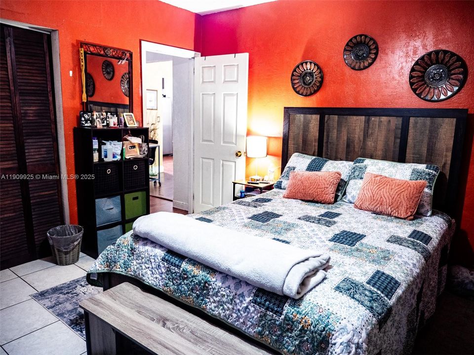 Activo con contrato: $625,000 (2 camas, 1 baños, 1071 Pies cuadrados)