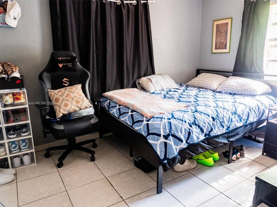 Activo con contrato: $625,000 (2 camas, 1 baños, 1071 Pies cuadrados)