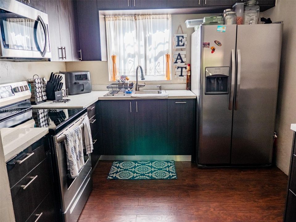 Activo con contrato: $625,000 (2 camas, 1 baños, 1071 Pies cuadrados)