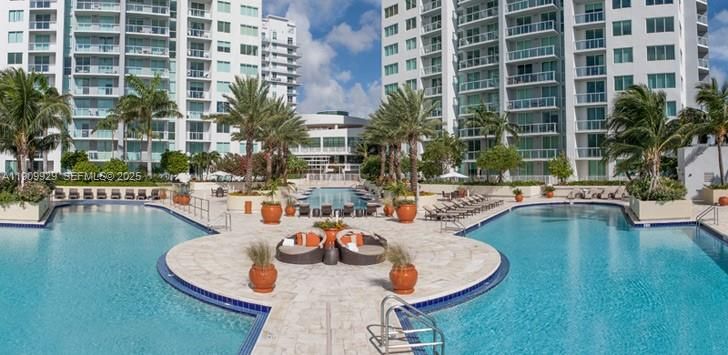 For Rent: $5,000 (2 beds, 2 baths, 1146 Square Feet)