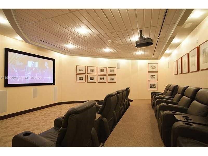 For Rent: $5,000 (2 beds, 2 baths, 1146 Square Feet)