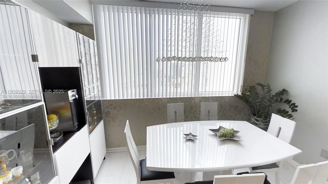 For Rent: $5,000 (2 beds, 2 baths, 1146 Square Feet)