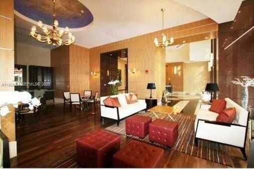 For Rent: $5,000 (2 beds, 2 baths, 1146 Square Feet)