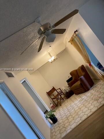 En Venta: $114,500 (2 camas, 2 baños, 950 Pies cuadrados)