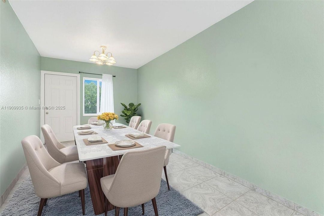 For Sale: $180,000 (2 beds, 1 baths, 930 Square Feet)