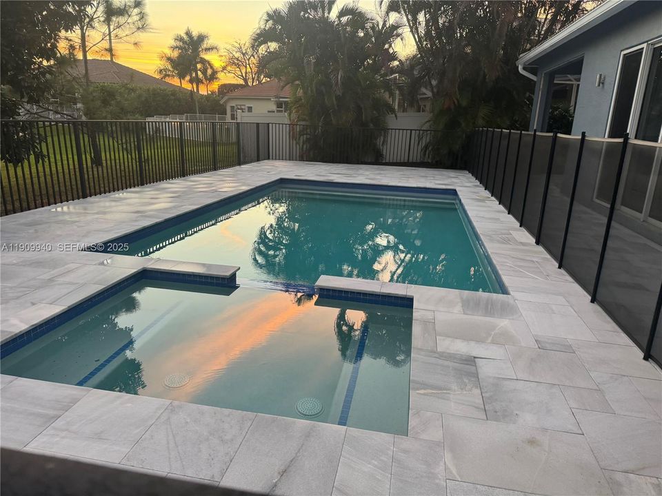 For Rent: $6,500 (3 beds, 2 baths, 1992 Square Feet)