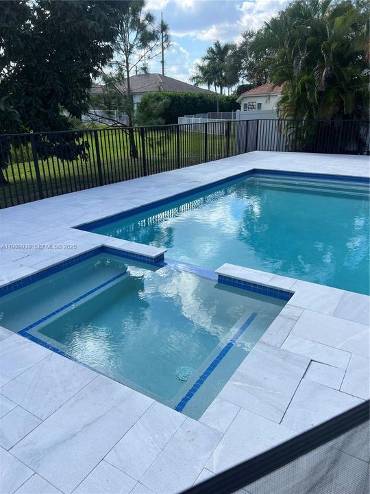 For Rent: $6,500 (3 beds, 2 baths, 1992 Square Feet)