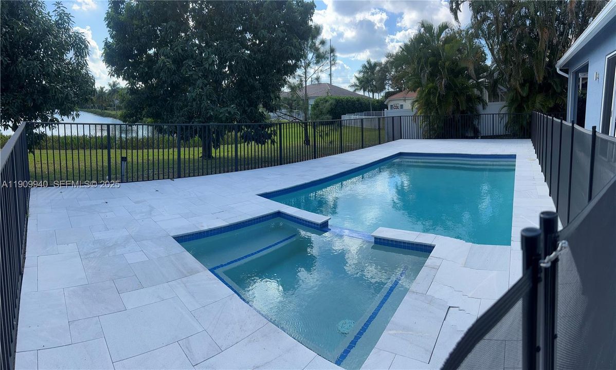 For Rent: $6,500 (3 beds, 2 baths, 1992 Square Feet)