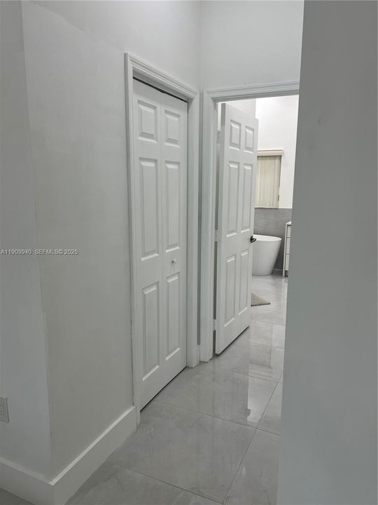 For Rent: $6,500 (3 beds, 2 baths, 1992 Square Feet)