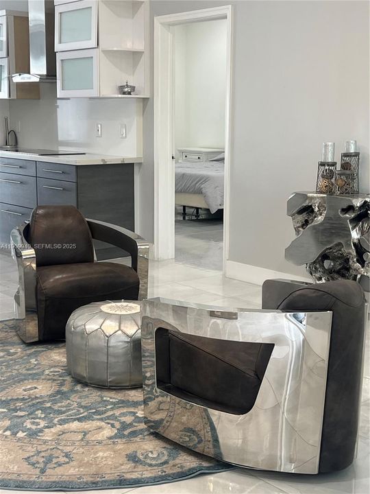 For Rent: $6,500 (3 beds, 2 baths, 1992 Square Feet)